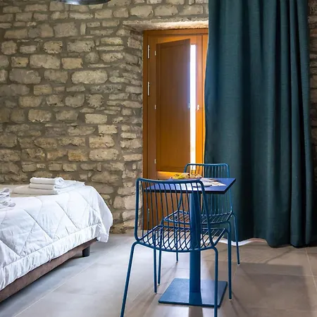 Porta Trapani & Pensionat 3*